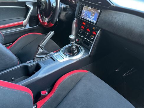 Used 2019 Toyota 86 image 18