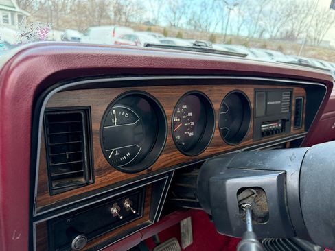 Used 1989 Dodge D/W Truck 100 image 28