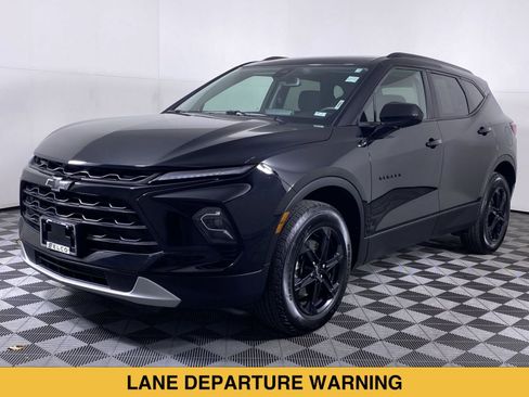 Certified 2024 Chevrolet Blazer LT w/ Convenience Package FWD image 30