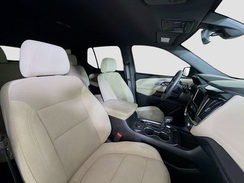 Used 2022 Chevrolet Traverse LS FWD image 33