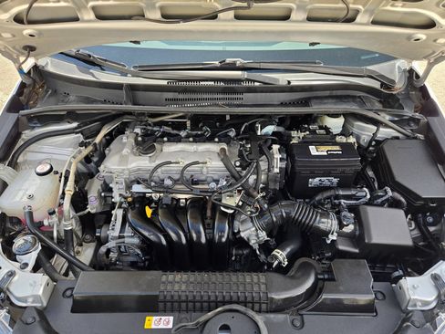 Used 2022 Toyota Corolla LE FWD image 32