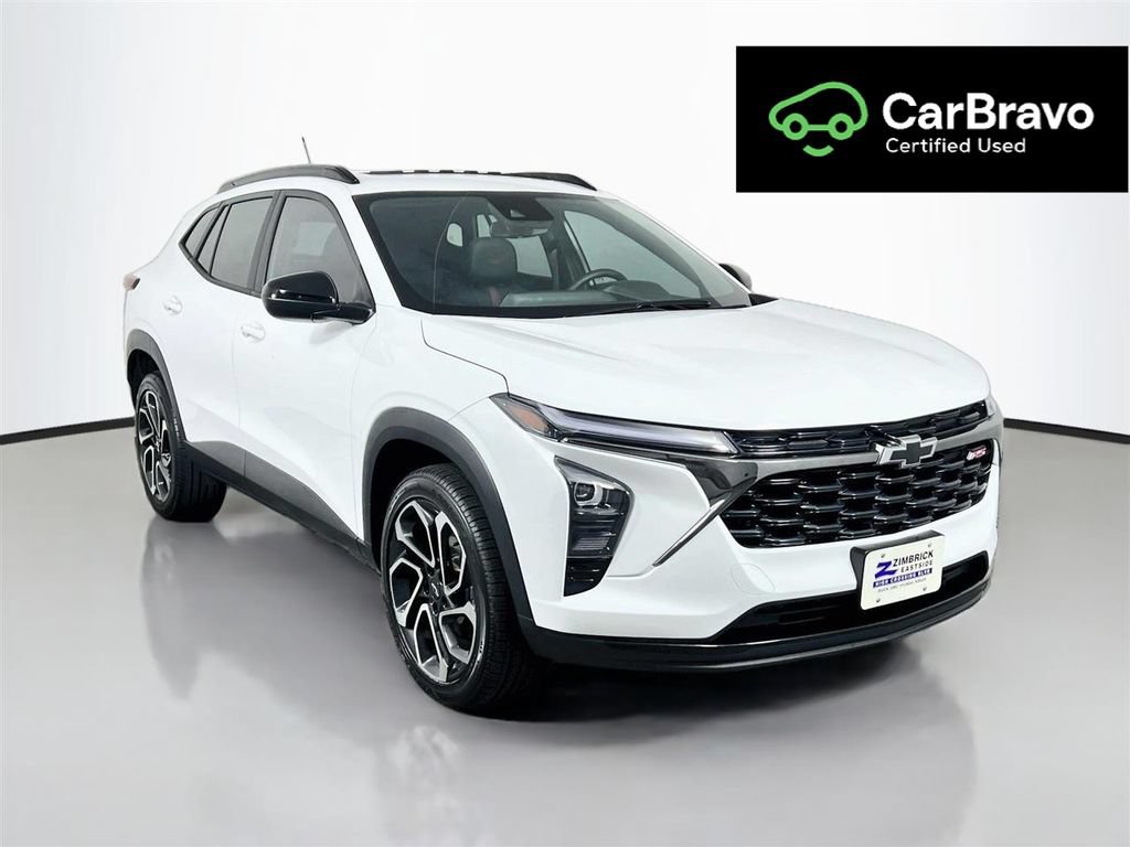 Used 2025 Chevrolet Trax RS w/ Sunroof Package FWD image 1