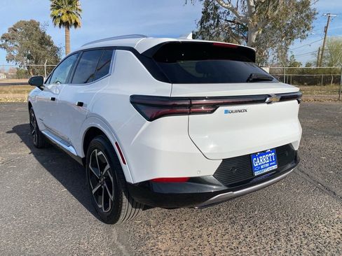 Used 2025 Chevrolet Equinox EV LT w/ Convenience Package image 24