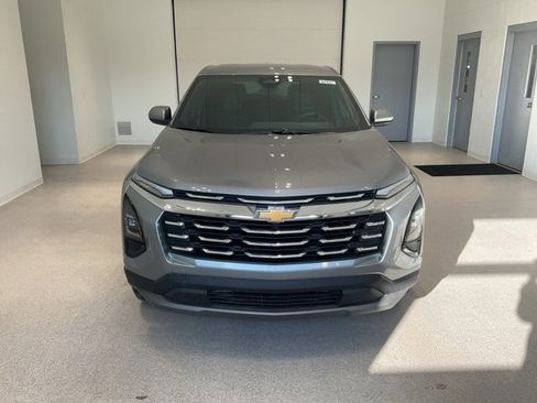New 2026 Chevrolet Equinox LT w/ Convenience Package II image 2