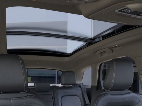 New 2024 Lincoln Corsair Grand Touring w/ Equipment Group 301A image 22