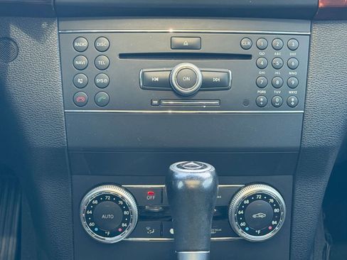 Used 2010 Mercedes-Benz GLK 350 2WD image 18