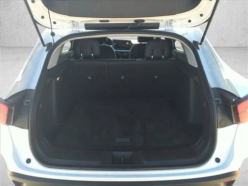 Used 2025 Chevrolet Trax LT image 6