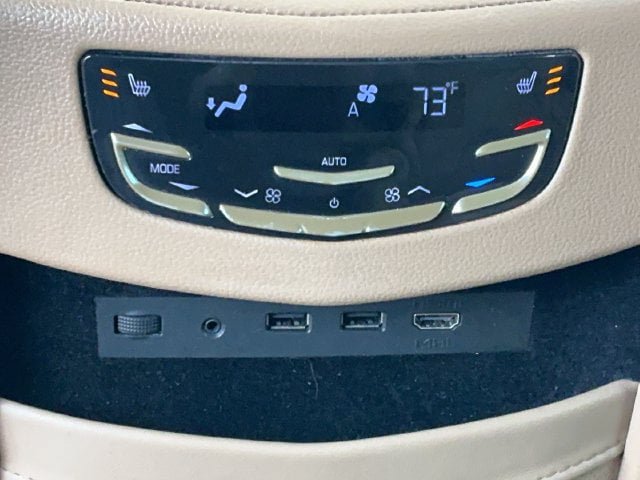 Used 2018 Cadillac Escalade Platinum AWD/4WD image 18