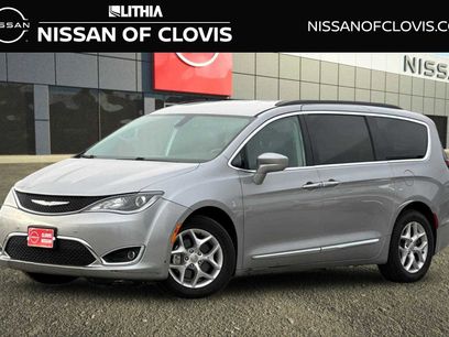 Used 2017 Chrysler Pacifica Touring-L w/ Tire & Wheel Group