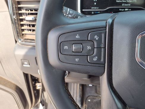 Used 2025 GMC Sierra 2500 AT4 w/ AT4 Premium Plus Package AWD/4WD image 17