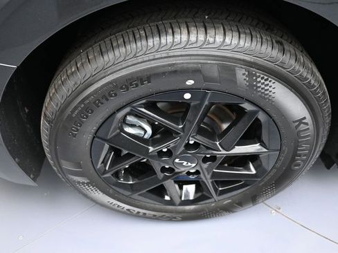 New 2026 Kia K5 LXS FWD image 12