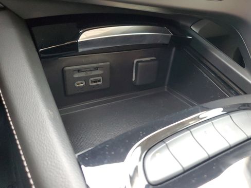 Used 2023 Buick Envision Essence w/ Technology Package I image 29