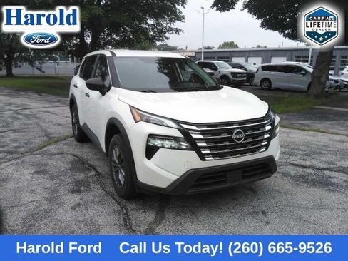Used 2024 Nissan Rogue S AWD/4WD image 1