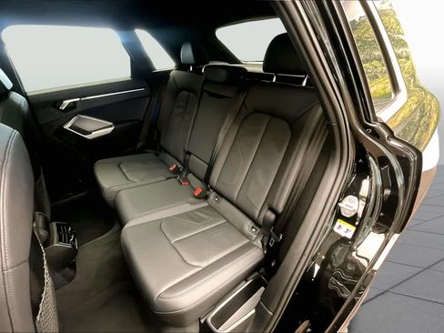 Certified 2025 Audi Q3 2.0T Premium Plus w/ Premium Plus Package AWD/4WD image 21