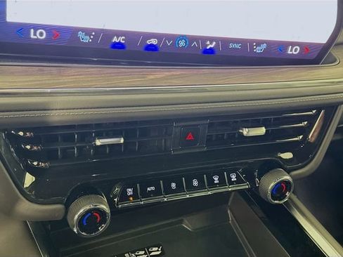 Used 2025 Chevrolet Tahoe LT AWD/4WD image 16