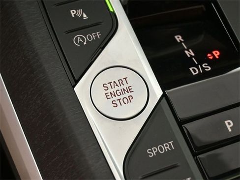 New 2026 BMW 330i Sedan w/ M Sport Package image 28