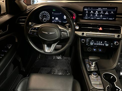 Used 2025 Genesis G70 2.5T image 35
