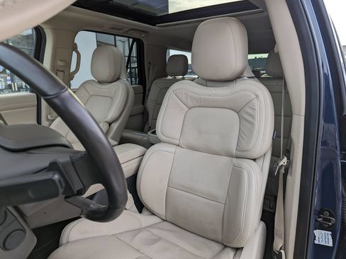 Used 2020 Lincoln Navigator L Reserve w/ Equipment Group 201A Reserve AWD/4WD image 14