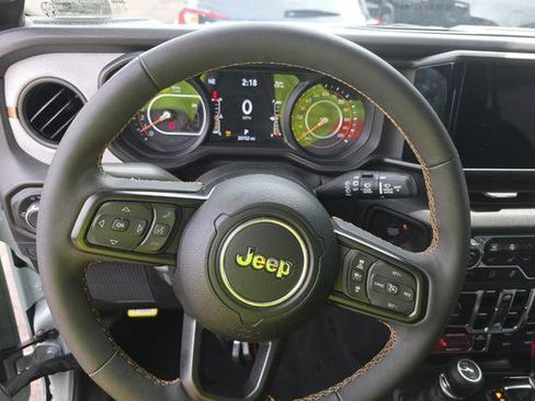 Used 2024 Jeep Wrangler Unlimited Sport AWD/4WD image 7