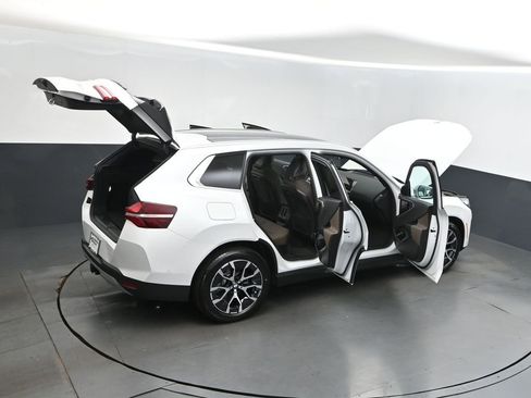 Certified 2025 BMW X3 xDrive30 w/ Premium Package AWD/4WD image 49