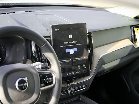 New 2026 Volvo XC60 B5 Plus w/ Climate Package image 16