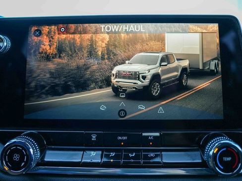 Used 2024 GMC Canyon Elevation image 43