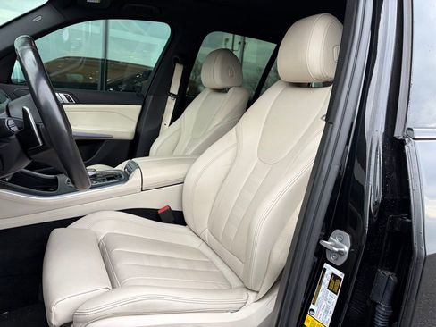 Used 2021 BMW X5 xDrive40i w/ M Sport Package image 5
