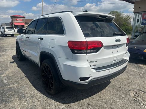 Used 2017 Jeep Grand Cherokee Limited AWD/4WD image 4