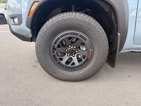 New 2026 Nissan Frontier PRO-4X w/ Pro Premium Package AWD/4WD image 9