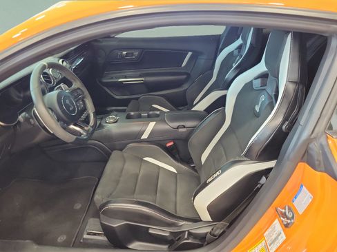 Used 2021 Ford Mustang Shelby GT500 w/ Technology Package RWD image 10