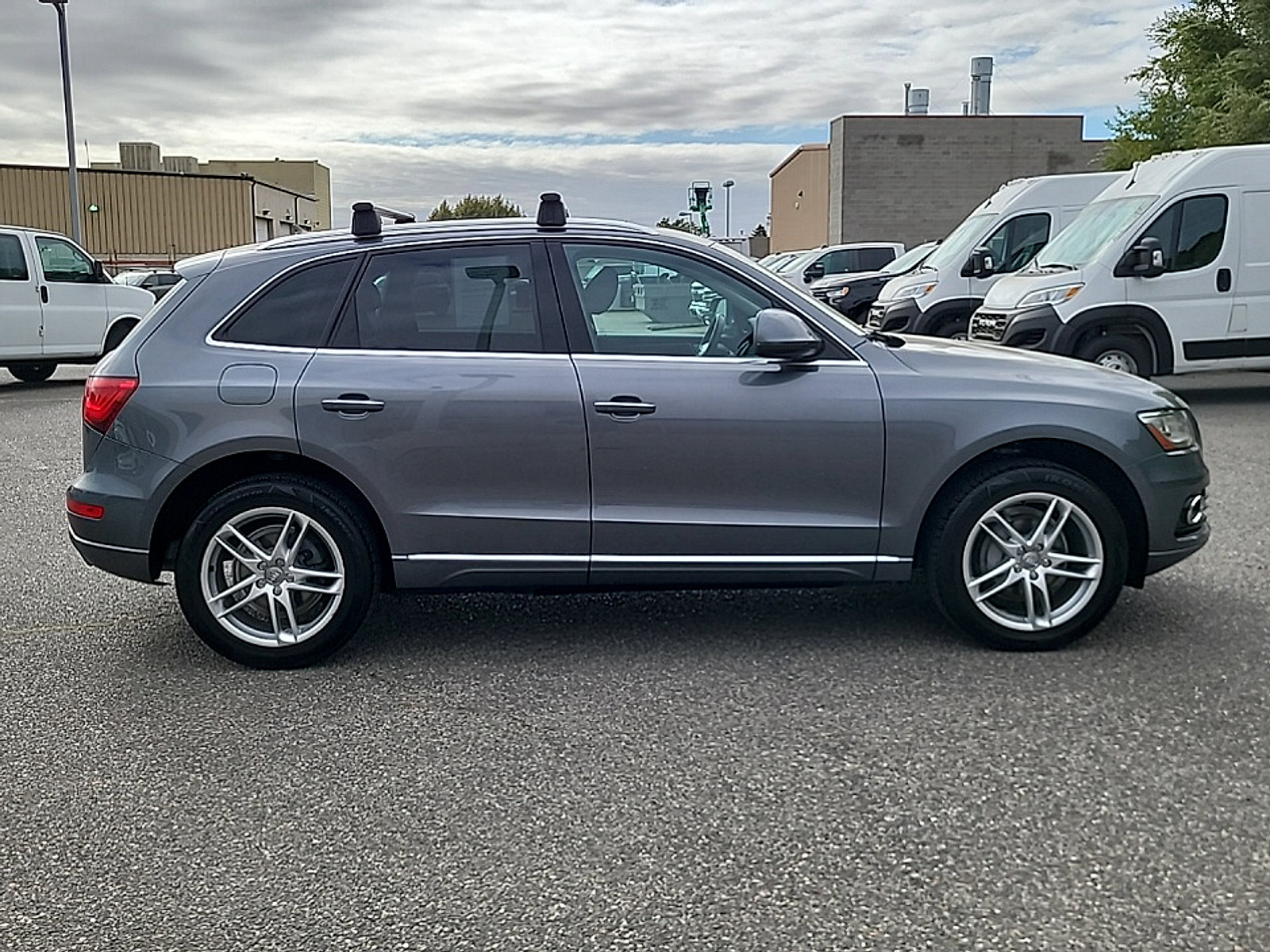 Used 2015 Audi Q5 2.0T Premium Plus w/ Technology Package AWD/4WD image 8