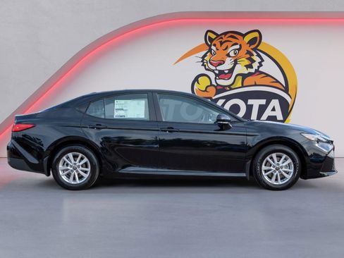 New 2026 Toyota Camry LE image 4