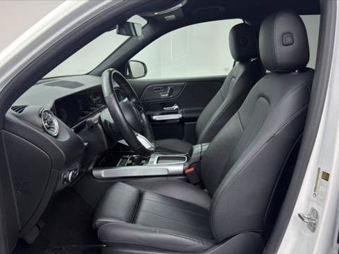 Used 2024 Mercedes-Benz GLB 250 image 14