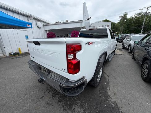 Used 2025 Chevrolet Silverado 2500 LT w/ Convenience Package AWD/4WD image 5
