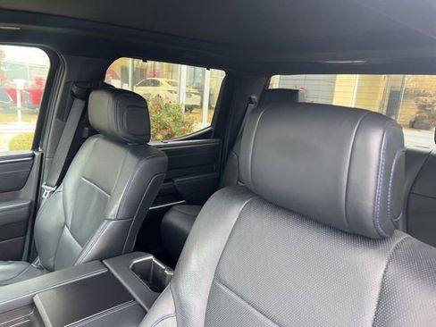 Used 2023 Toyota Tundra Platinum image 18