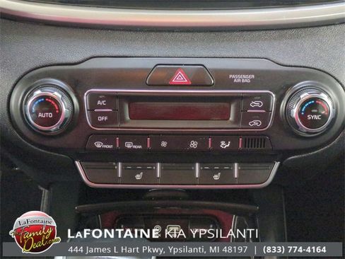 Used 2020 Kia Sorento LX w/ LX I4 Convenience Package image 19