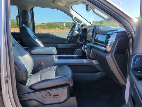 Used 2025 Ford F350 Lariat AWD/4WD image 31