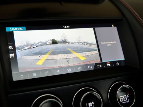 Used 2020 Jaguar F-TYPE Coupe image 21