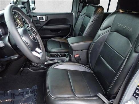 Used 2023 Jeep Wrangler Unlimited Sahara AWD/4WD image 10