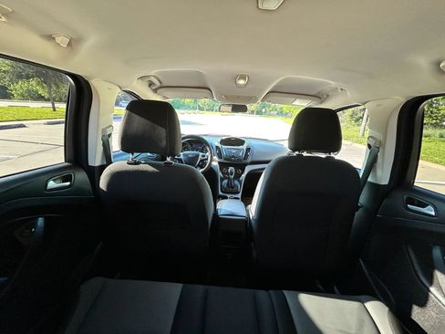 Used 2017 Ford Escape SE FWD image 14