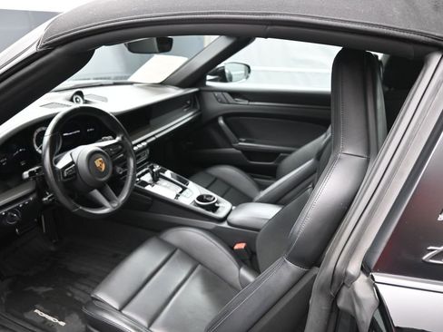 Certified 2022 Porsche 911 Targa 4 GTS AWD/4WD image 6