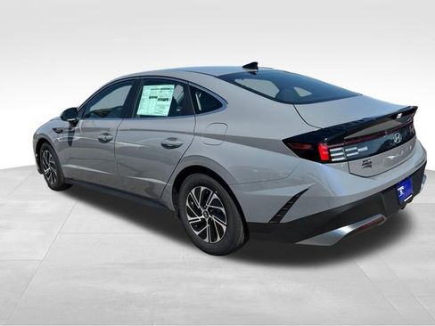 New 2026 Hyundai Sonata Blue FWD image 3