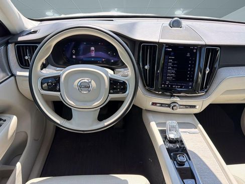 Certified 2023 Volvo XC60 B5 Ultimate AWD/4WD image 27