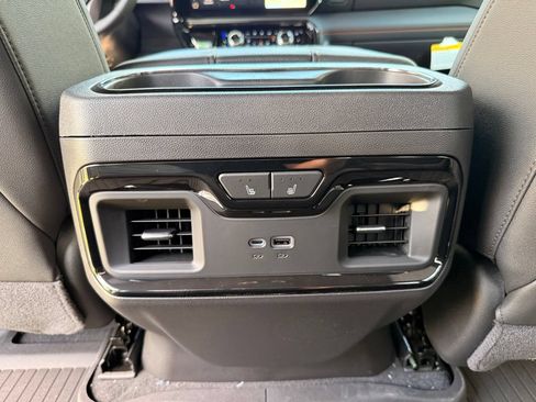 New 2026 GMC Sierra 1500 AT4 w/ AT4 Premium Package AWD/4WD image 30