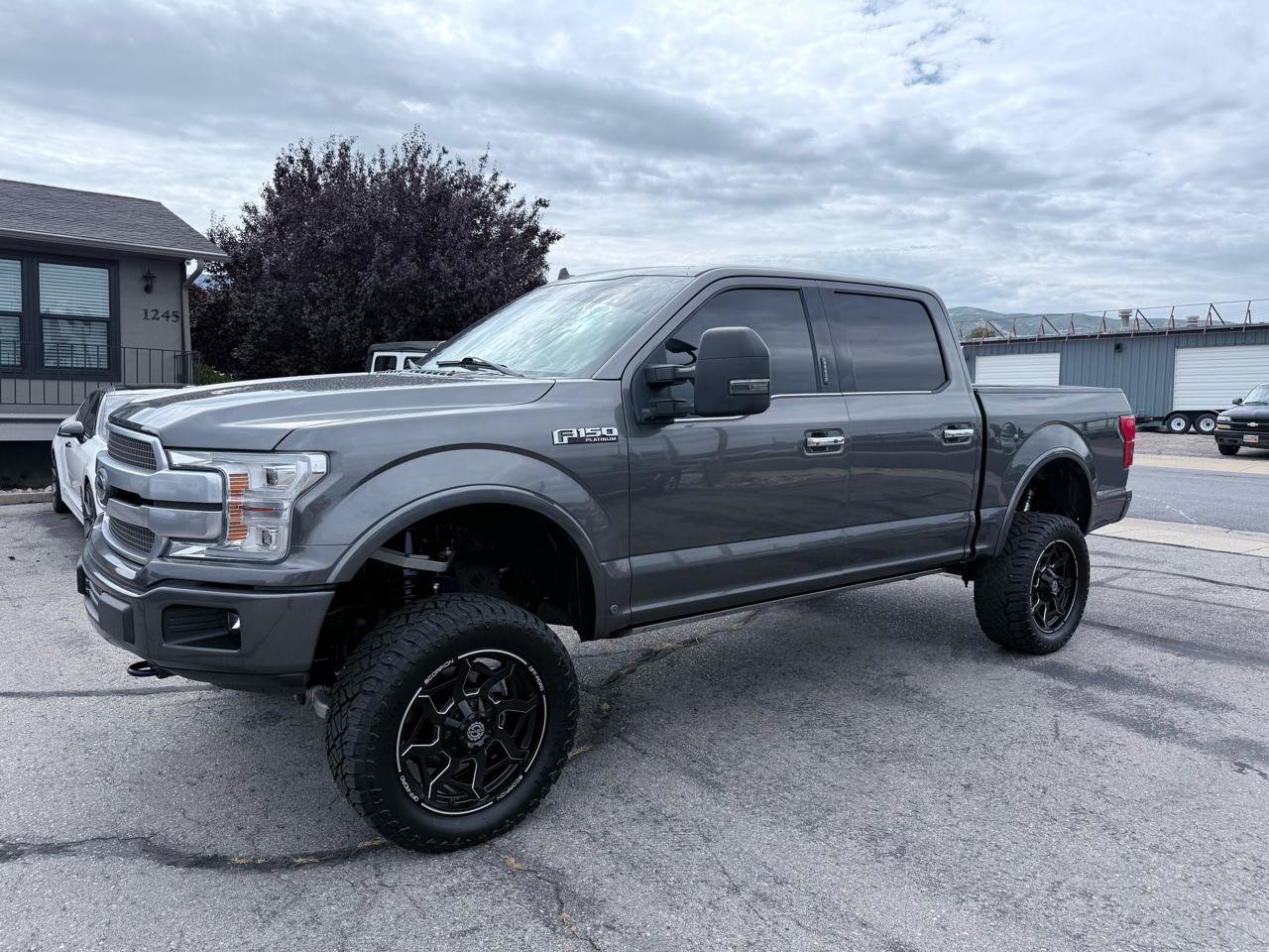Used 2018 Ford F150 Platinum w/ Equipment Group 701A Luxury AWD/4WD image 1