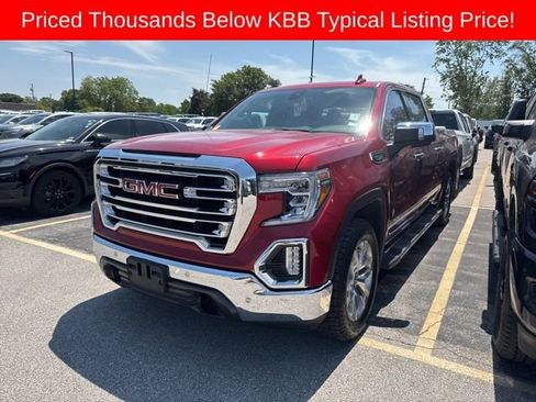 Used 2022 GMC Sierra 1500 SLT w/ SLT Premium Plus Package AWD/4WD image 2