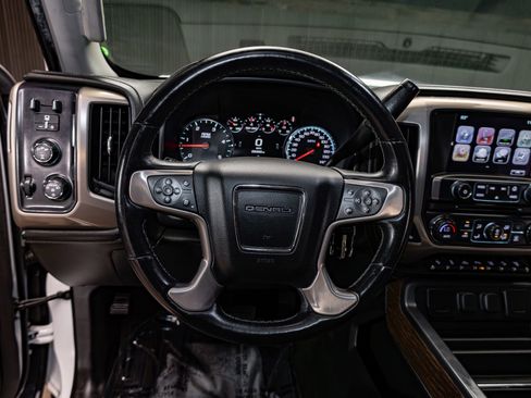 Used 2017 GMC Sierra 2500 Denali w/ Duramax Plus Package AWD/4WD image 13