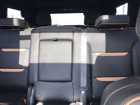 Used 2024 GMC Yukon AT4 w/ Technology Package image 23