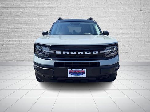 Used 2023 Ford Bronco Sport Outer Banks w/ Tech Package AWD/4WD image 2