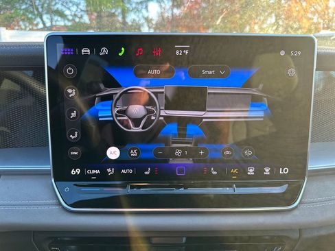 New 2026 Volkswagen Tiguan SE R-Line image 19